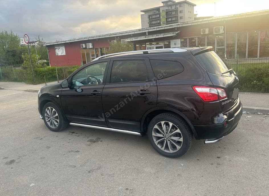 Nissan Qashqai+2