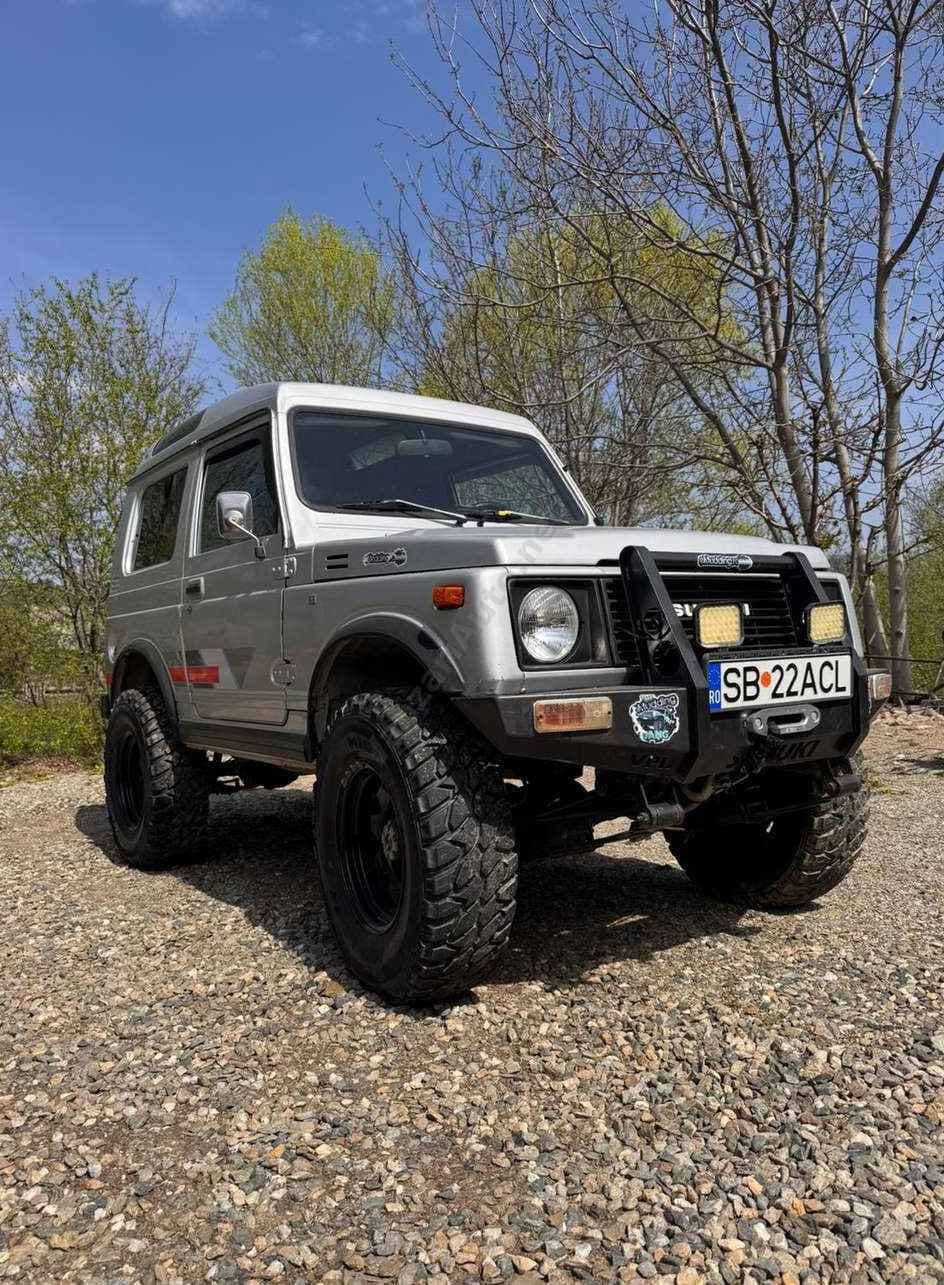 Suzuki Samurai