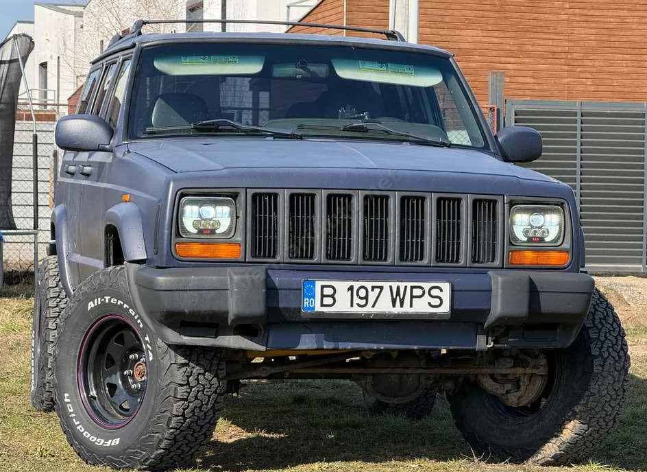 Jeep Cherokee