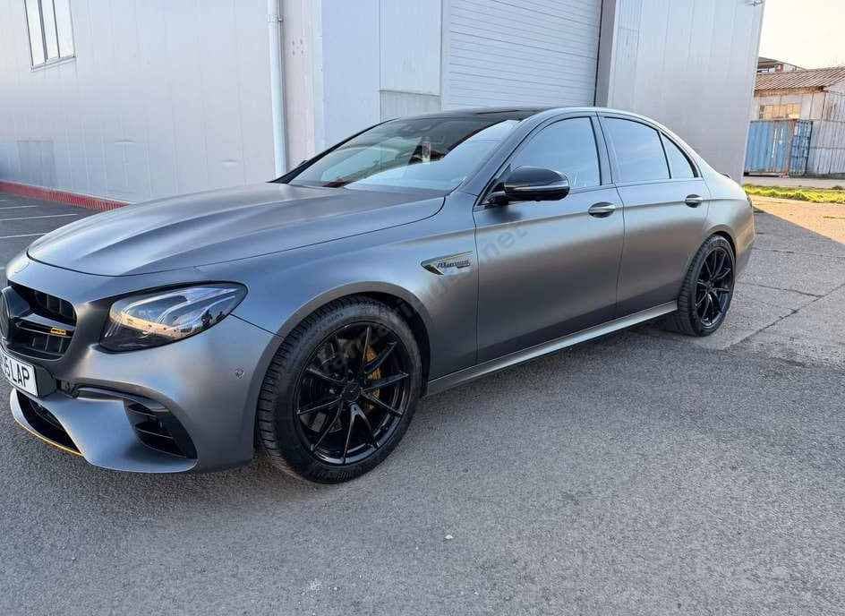 Mercedes-Benz E