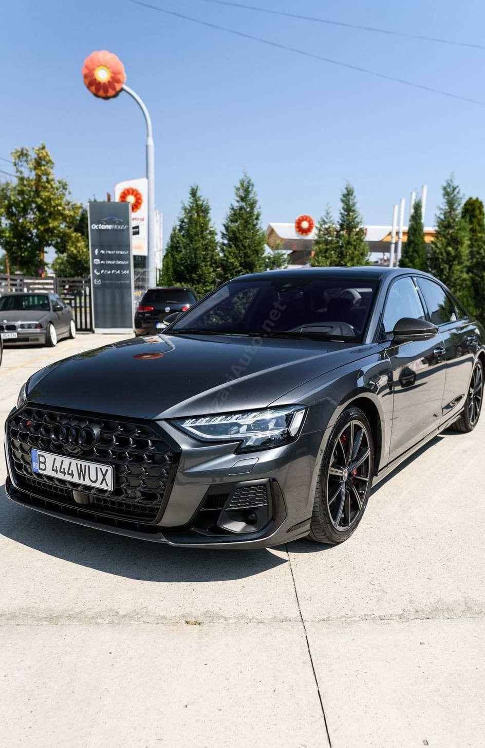 Audi S8