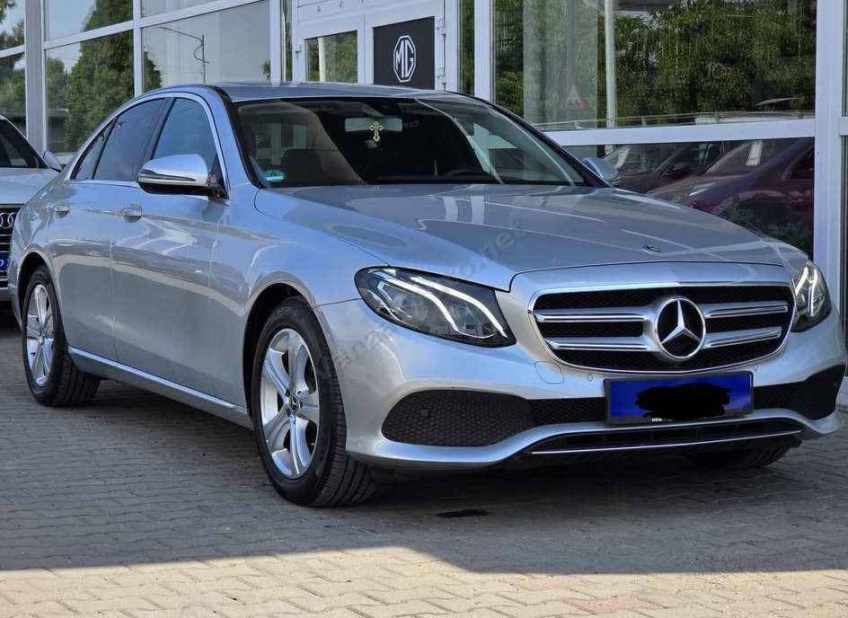 Mercedes-Benz E
