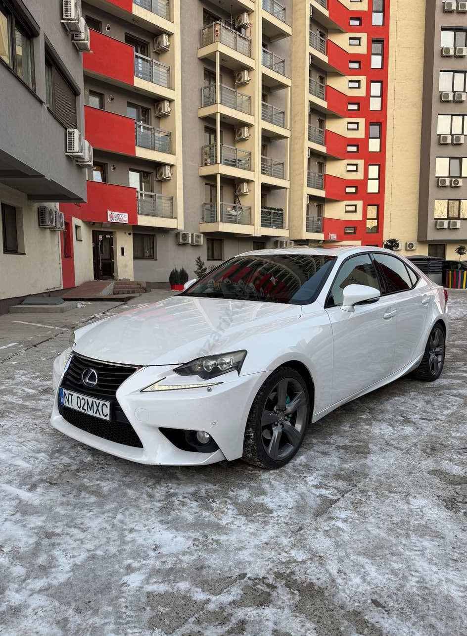 Lexus Seria IS