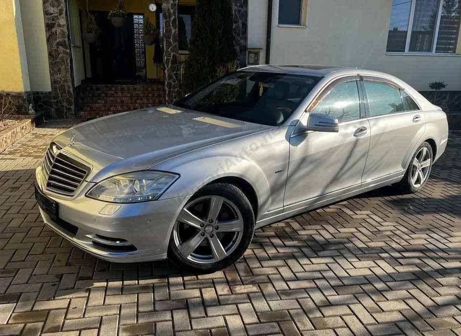 Mercedes-Benz S