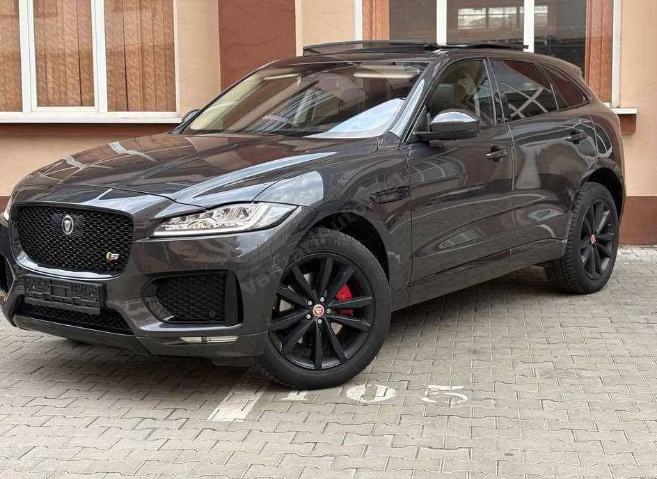 Jaguar F-Pace