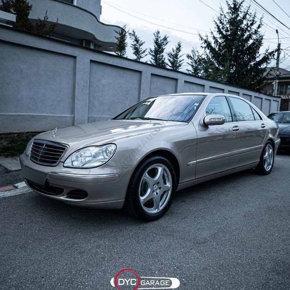 Mercedes-Benz S