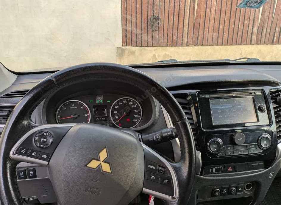Mitsubishi L200
