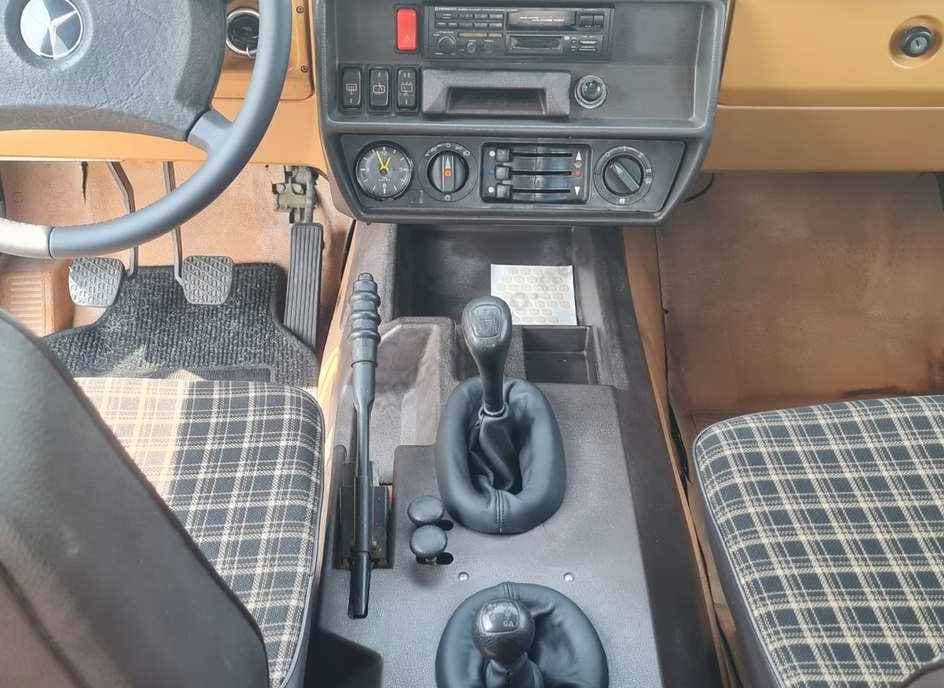 Mercedes-Benz G