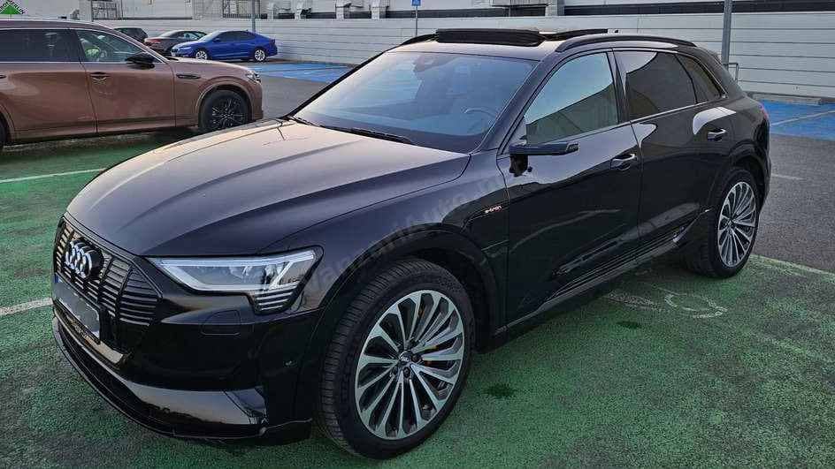 Audi e-tron