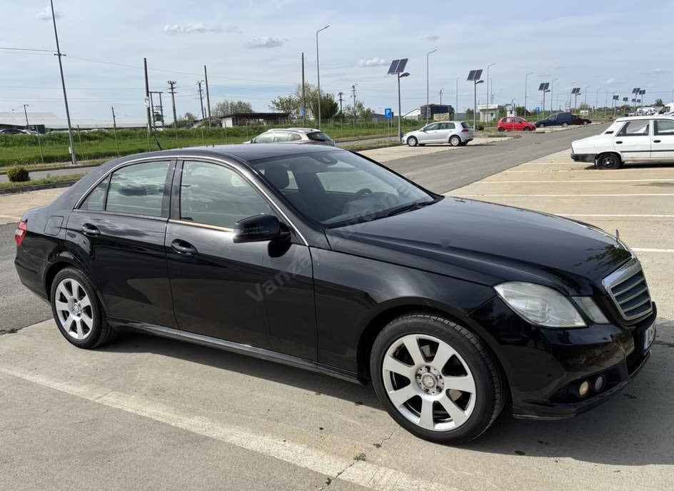 Mercedes-Benz E
