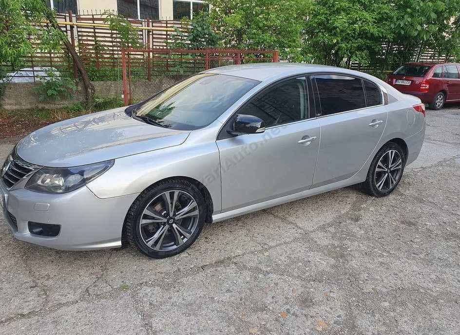 Renault Latitude
