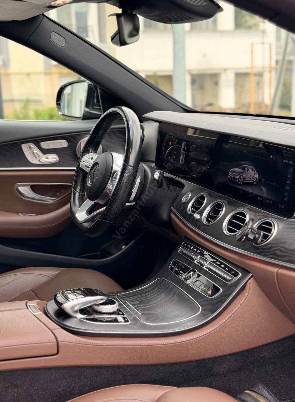 Mercedes-Benz E