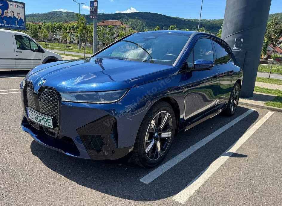 BMW iX