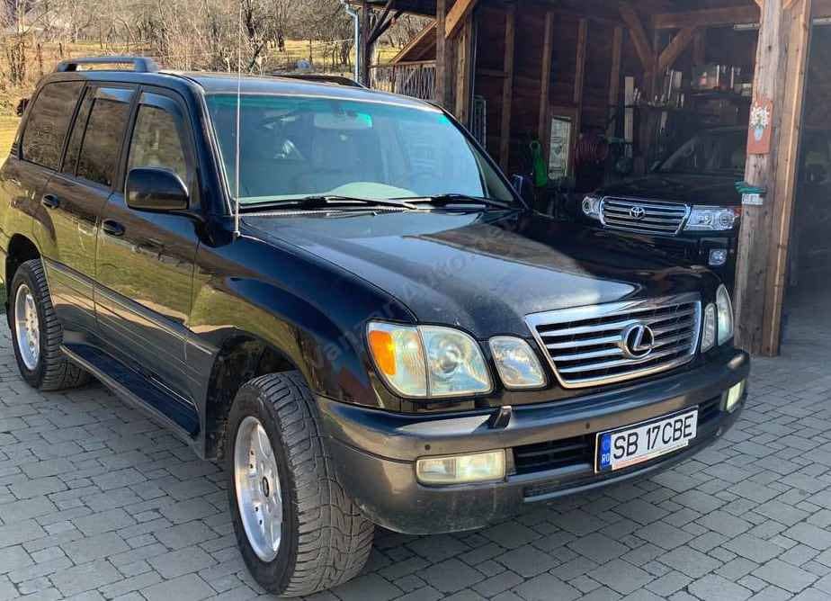 Lexus Seria LX