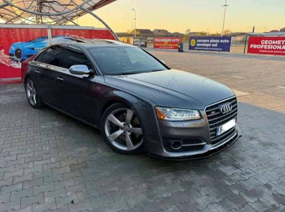 Audi S8