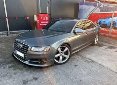 Audi S8