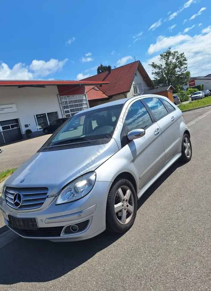 Mercedes-Benz B