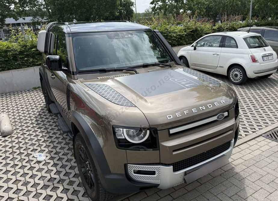 Land Rover Defender