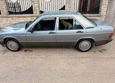 Mercedes-Benz 190