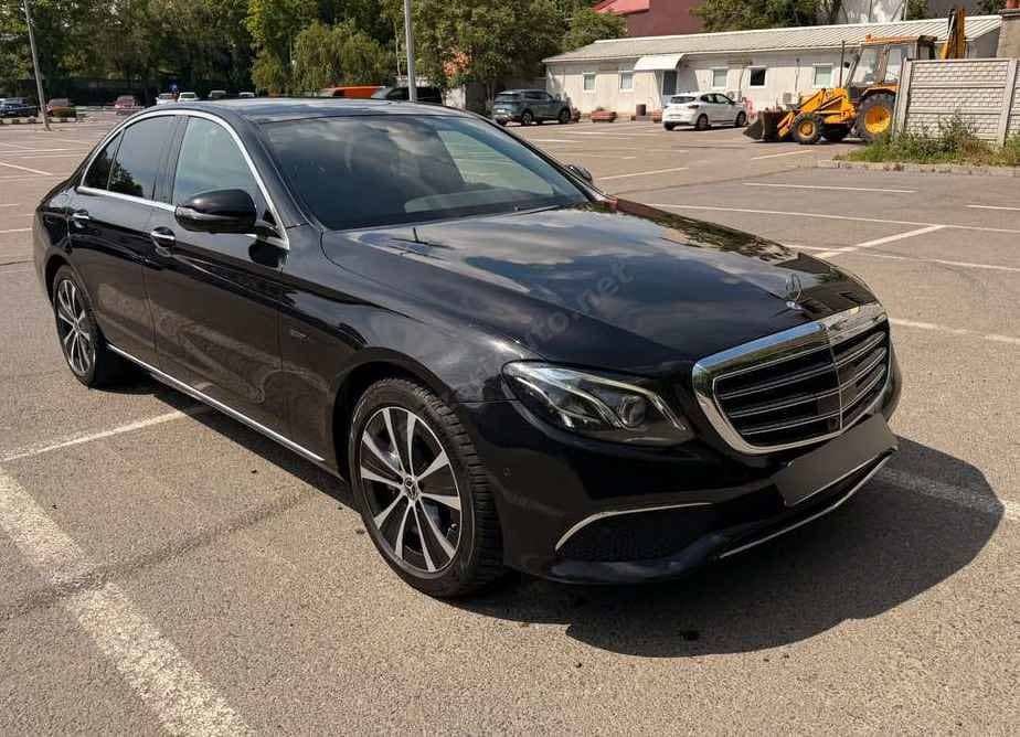 Mercedes-Benz E