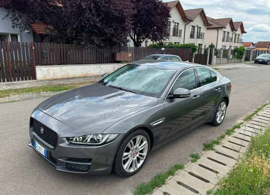 Jaguar XE