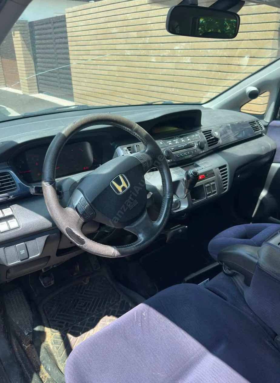Honda FR-V