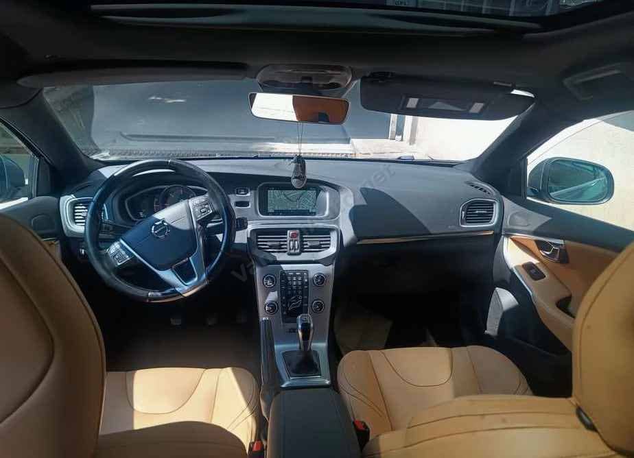 Volvo V40