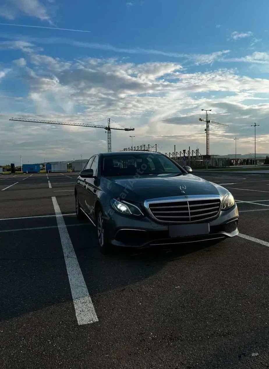 Mercedes-Benz E