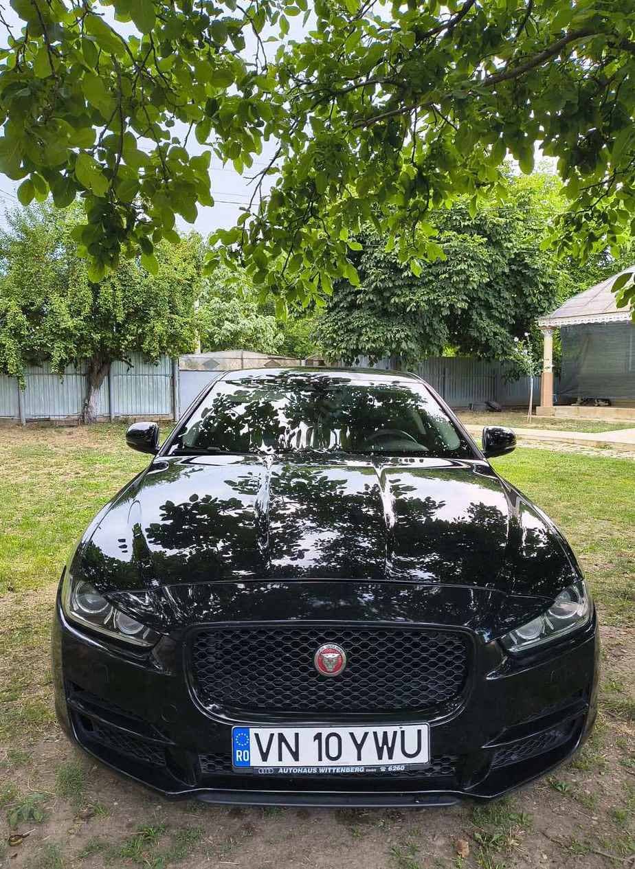 Jaguar XE