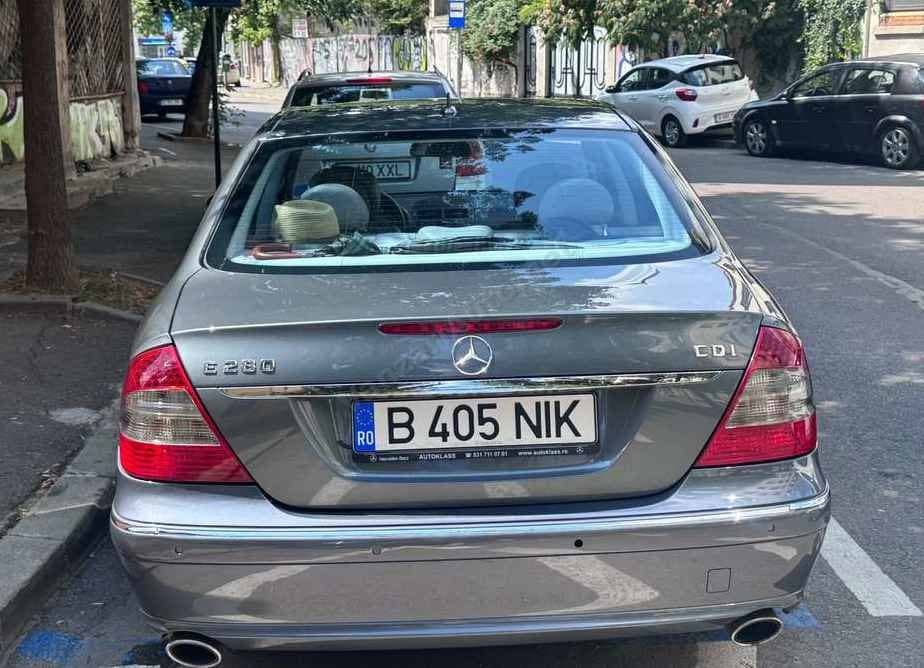 Mercedes-Benz E