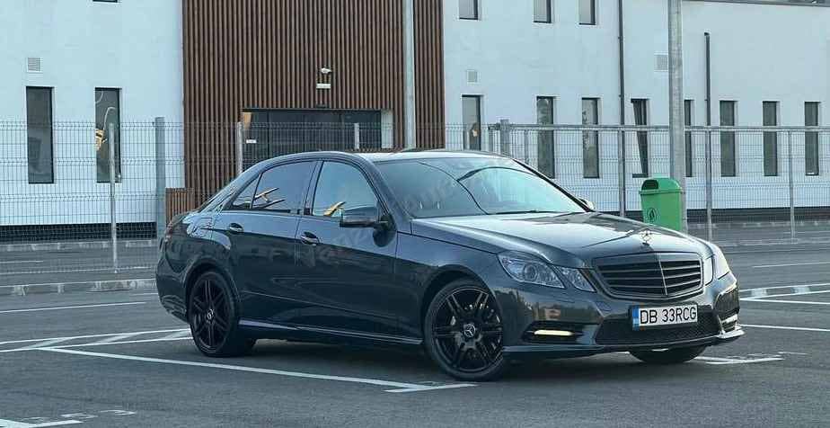 Mercedes-Benz E