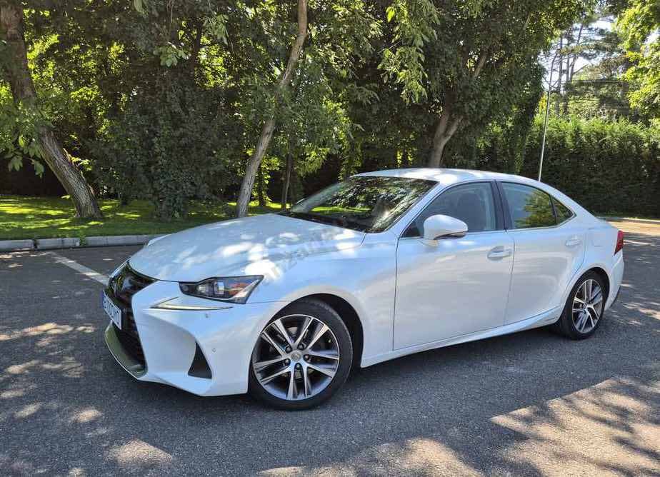 Lexus Seria IS