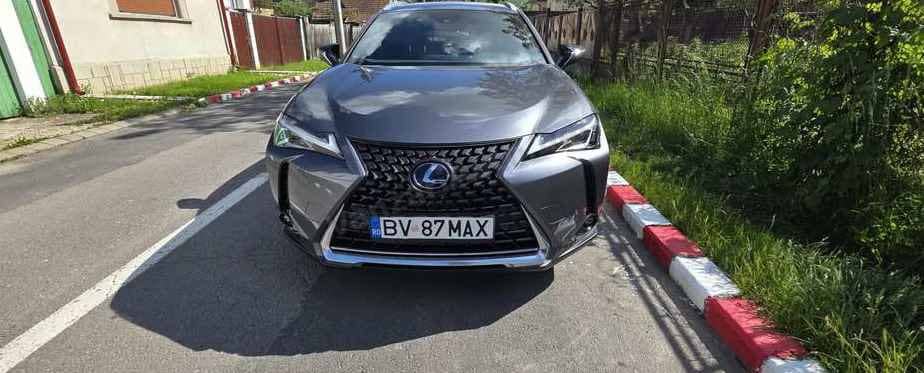 Lexus UX
