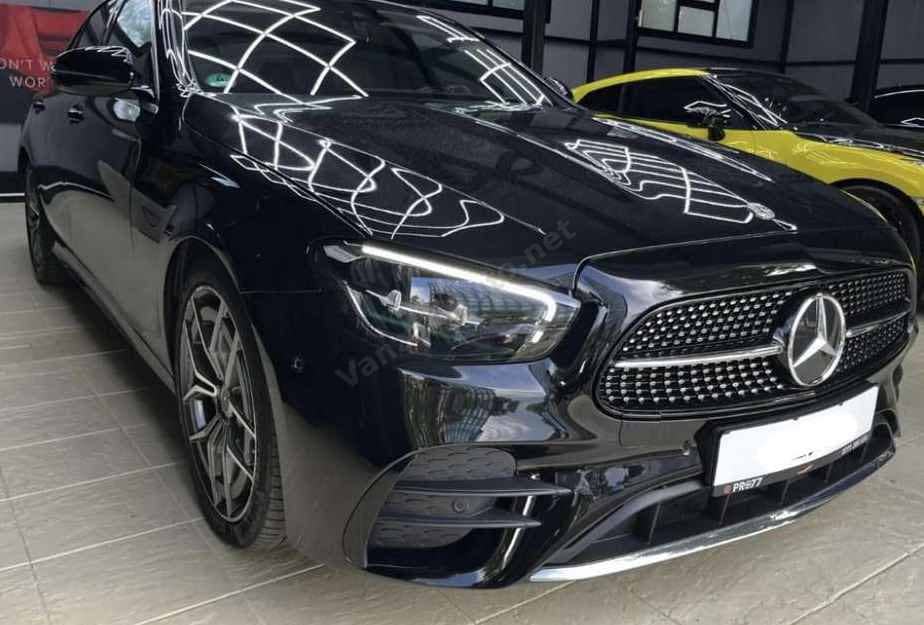 Mercedes-Benz E