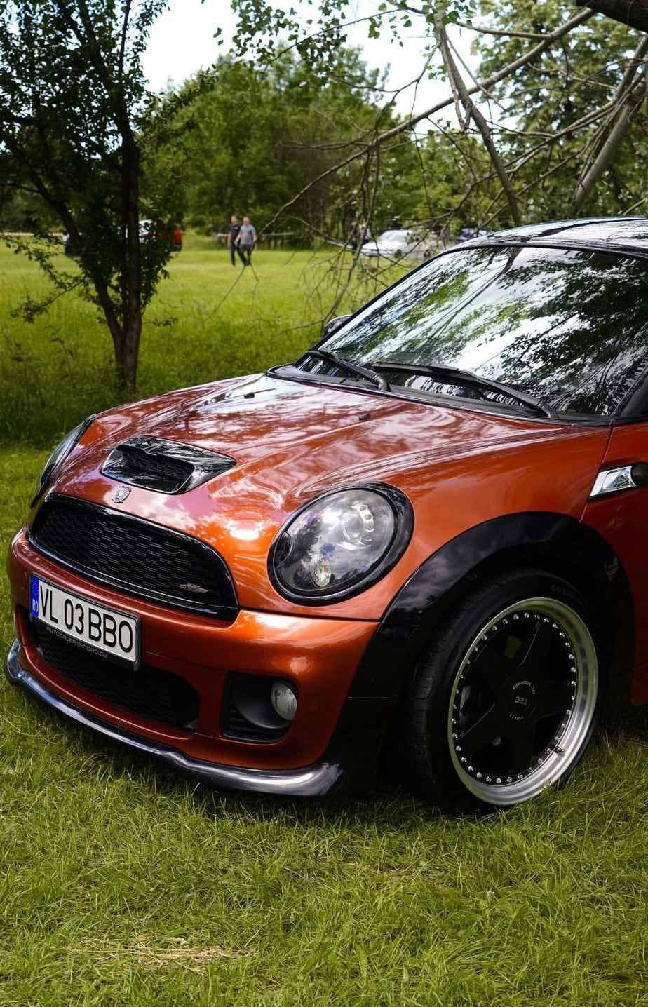 Mini Roadster