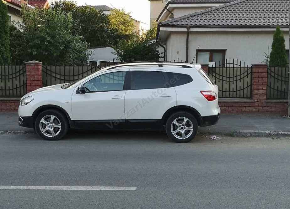 Nissan Qashqai+2