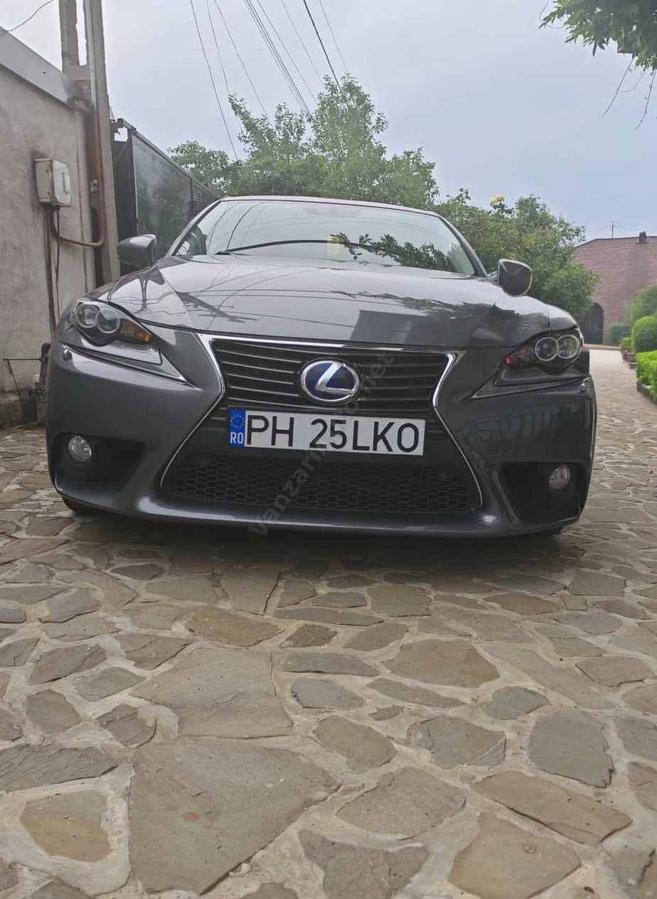 Lexus Seria IS