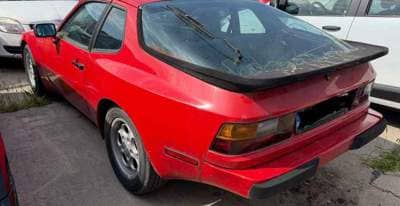 Porsche 944