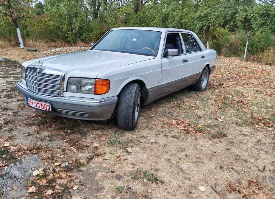 Mercedes-Benz W126