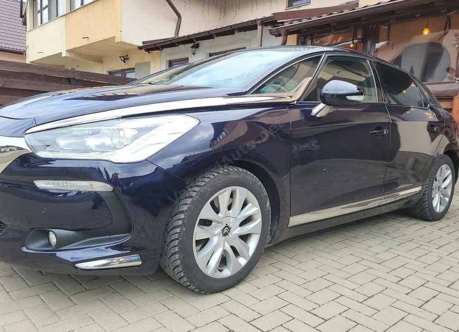 DS Automobiles DS 5