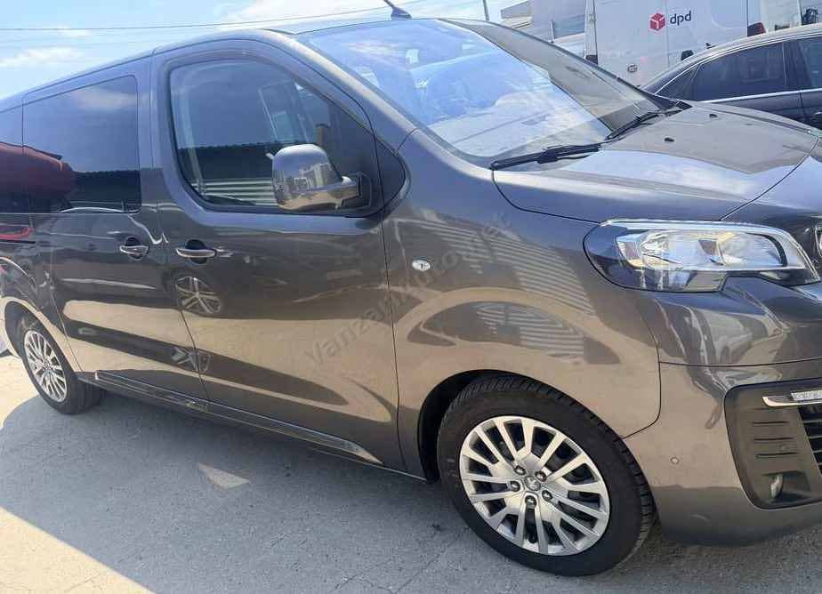 Peugeot Traveller