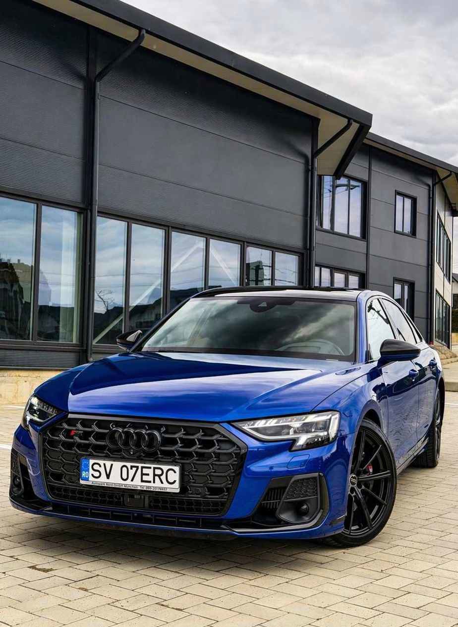 Audi S8