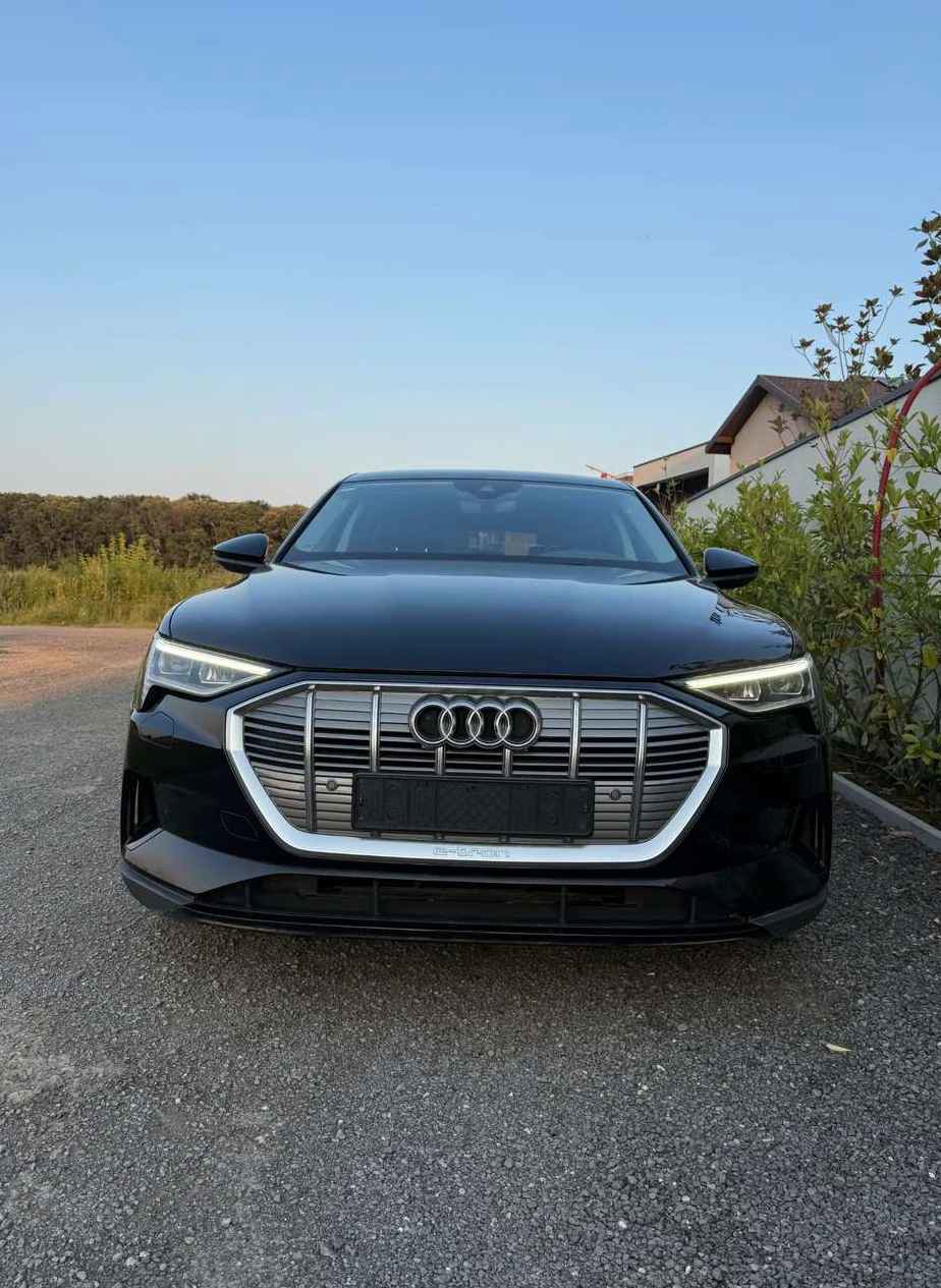 Audi e-tron
