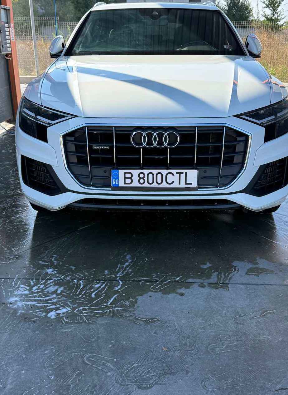Audi Q8
