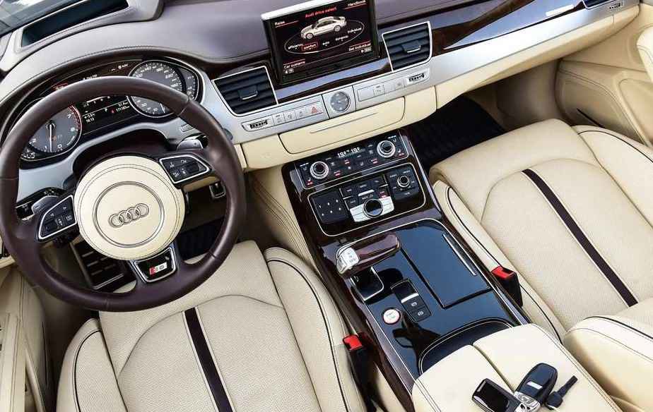 Audi S8