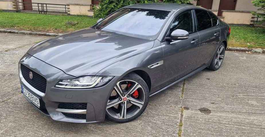 Jaguar XF