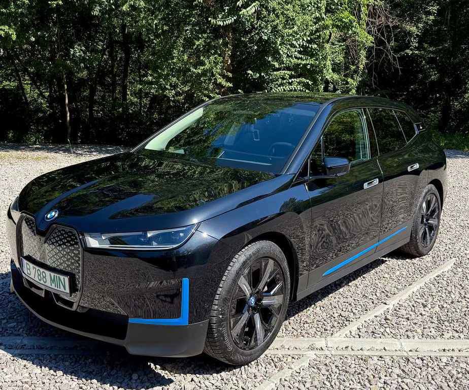 BMW iX