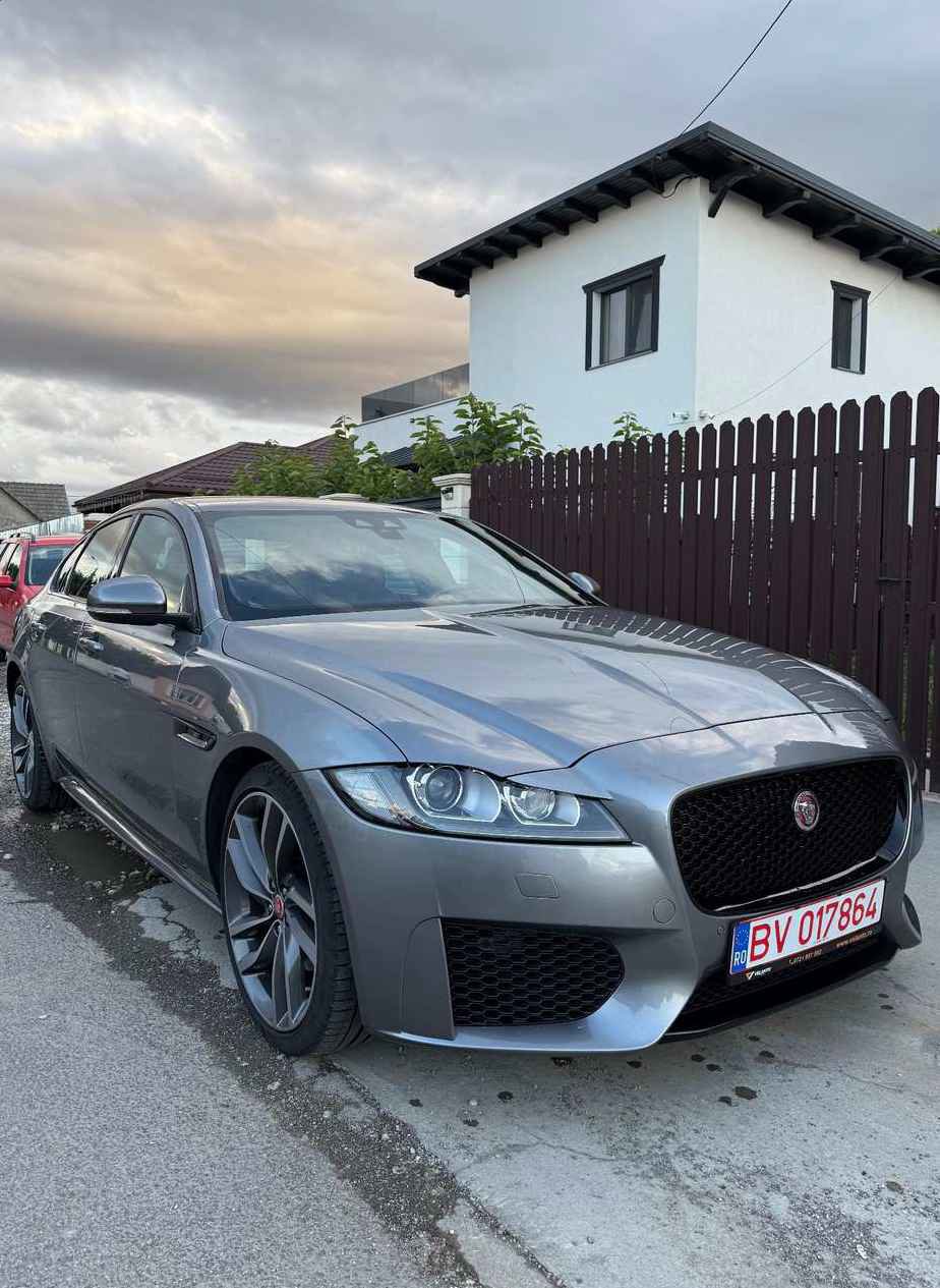 Jaguar XF