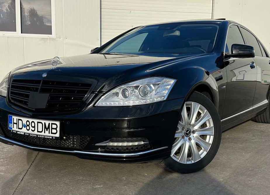 Mercedes-Benz S