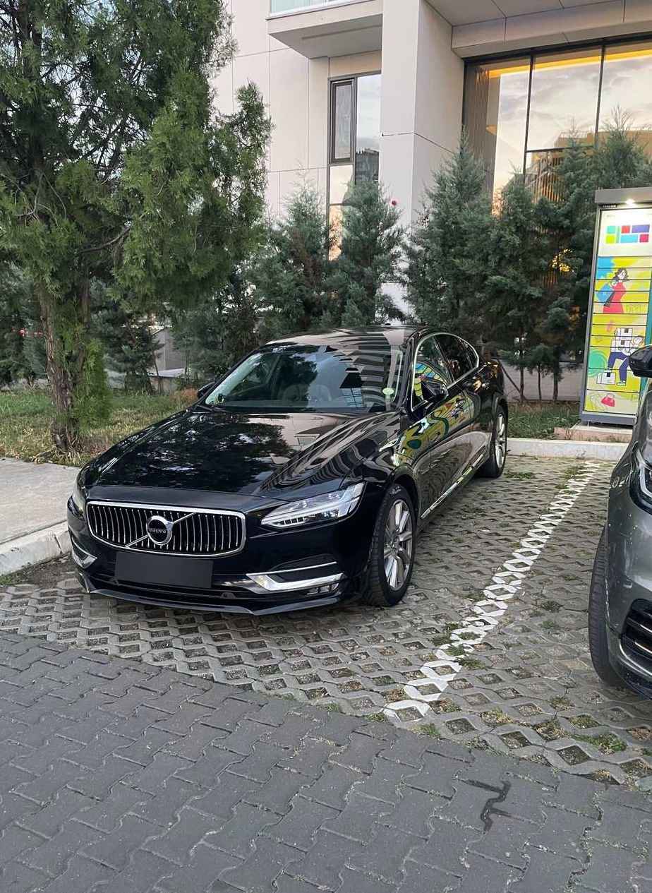 Volvo S90